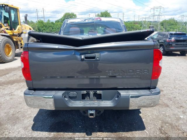 5TFDY5F11FX450876 Toyota Tundra Sr5 5.7l V8