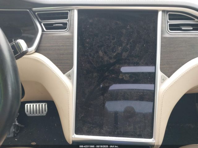 5YJSA1H10EFP34137 Tesla Model S P85