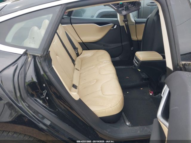 5YJSA1H10EFP34137 Tesla Model S P85