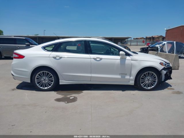 3FA6P0LUXER233658 Ford Fusion Hybrid Se
