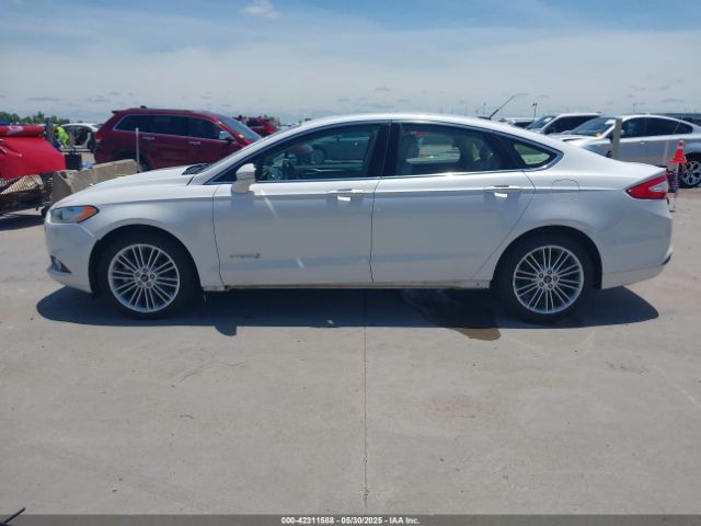 3FA6P0LUXER233658 Ford Fusion Hybrid Se