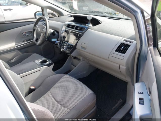 JTDZN3EU5GJ047292 Toyota Prius V Five/four/three/two