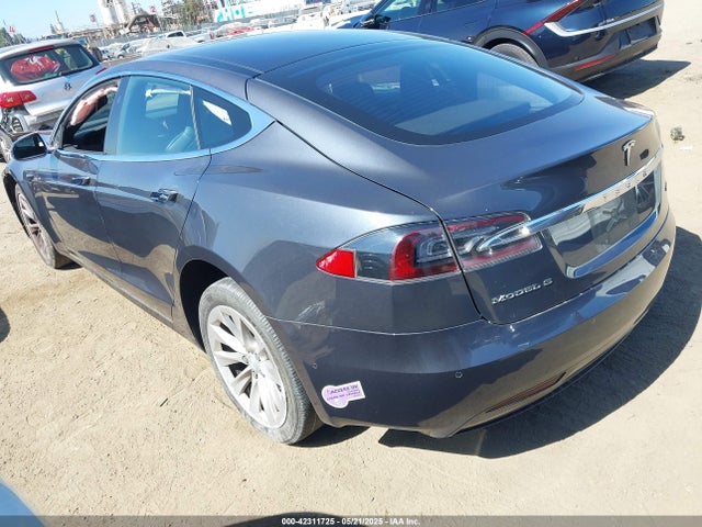 2018 TESLA MODEL S 5YJSA1E29JF265301 Photo 2