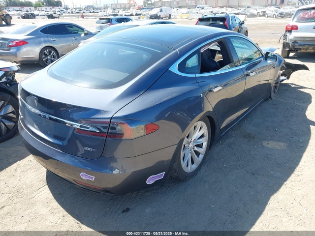 2018 TESLA MODEL S 5YJSA1E29JF265301 Photo 3