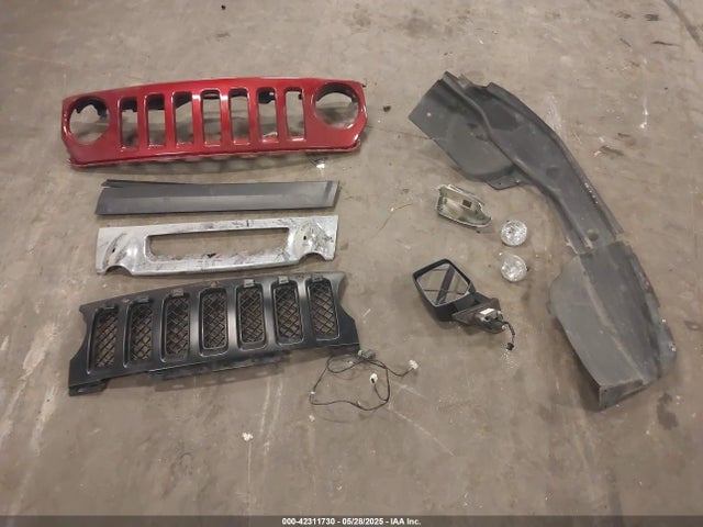 1C4NJPFAXHD118461 Jeep Patriot