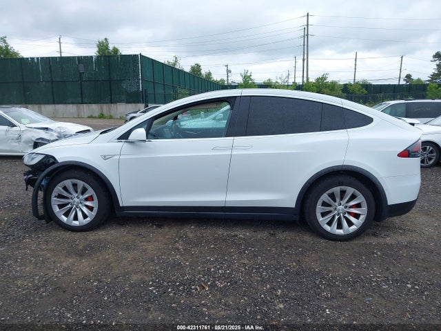 Tesla 2016 2016 5YJXCBE4XGF013718 Image 15