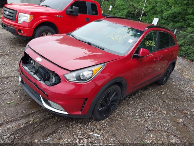 KNDCC3LC1K5262689 KIA Niro S Touring