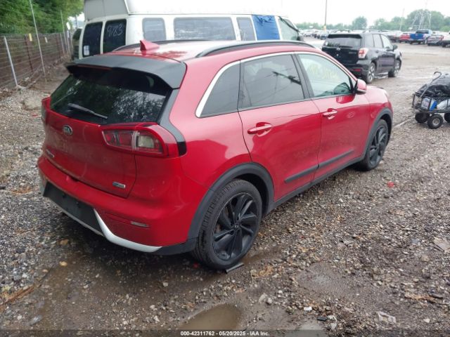 KNDCC3LC1K5262689 KIA Niro S Touring