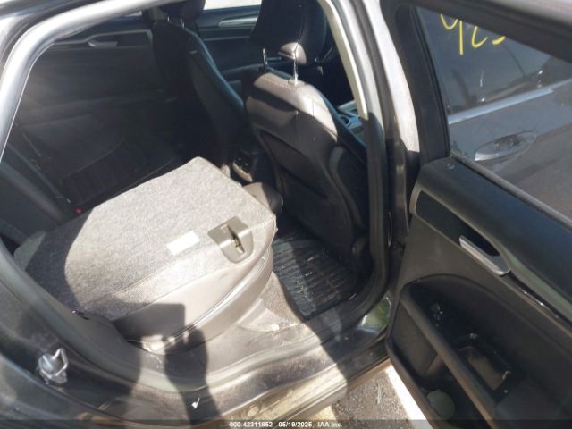 3FA6P0H98FR275848 Ford FUSION SE