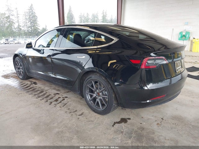 2018 TESLA MODEL 3 5YJ3E1EA4JF098376 Photo 2