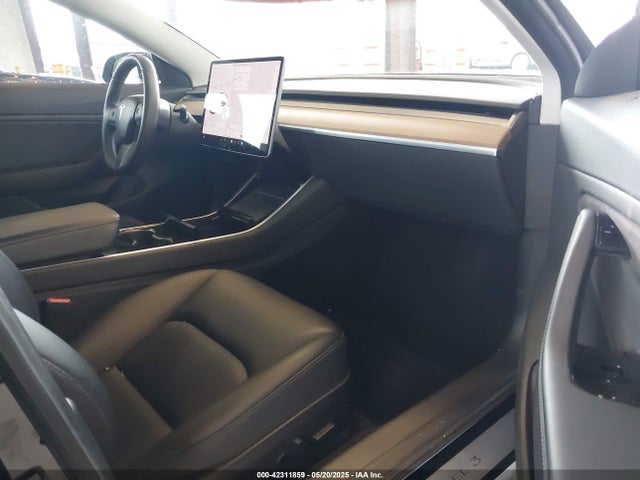 2018 TESLA MODEL 3 5YJ3E1EA4JF098376 Photo 4