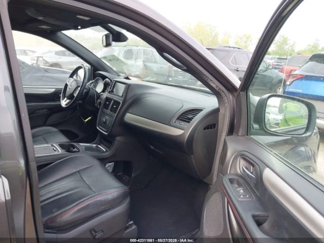 2C4RDGEG8KR674402 Dodge Grand Caravan Gt