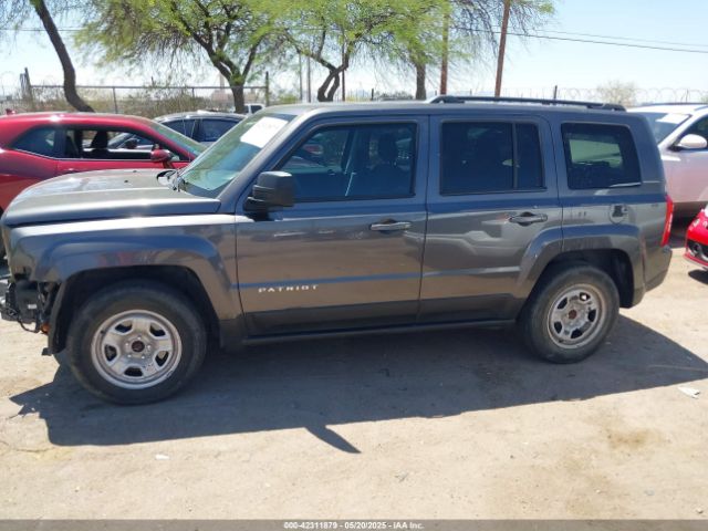 1C4NJPBB1GD800898 Jeep Patriot Sport