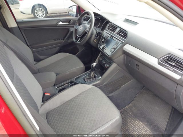 2018 VOLKSWAGEN TIGUAN 3VV1B7AX3JM045193 Photo 4