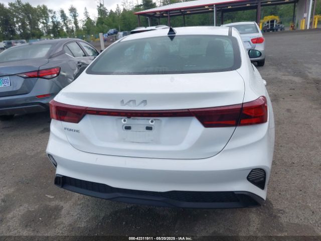 3KPF24AD2RE768435 KIA Forte Lxs