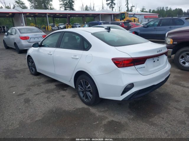 3KPF24AD2RE768435 KIA Forte Lxs