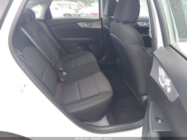 3KPF24AD2RE768435 KIA Forte Lxs
