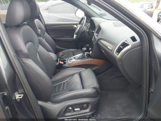 WA1LFAFP0FA043885 Audi Q5 2.0t Premium