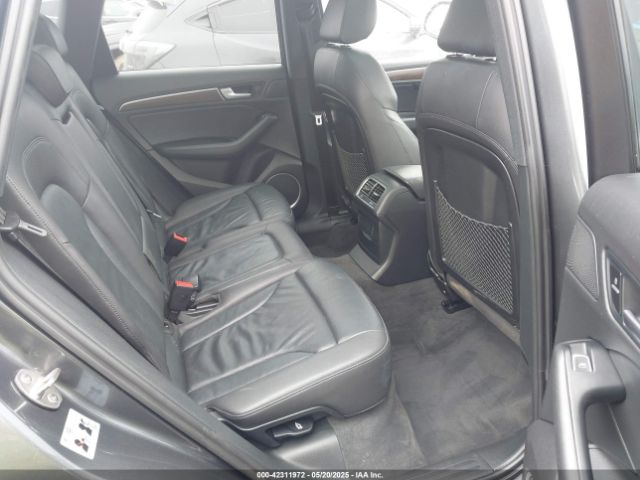 WA1LFAFP0FA043885 Audi Q5 2.0t Premium