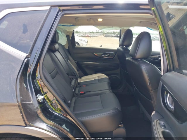5N1AT2MT6JC711824 Nissan Rogue Sl