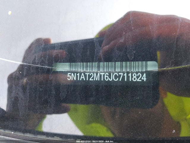5N1AT2MT6JC711824 Nissan Rogue Sl