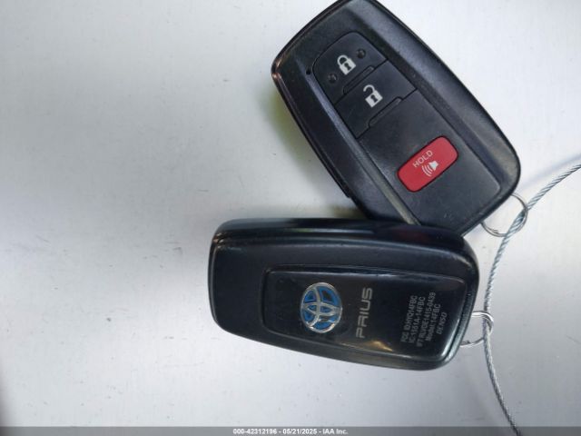 JTDKARFU0G3521720 Toyota Prius Four