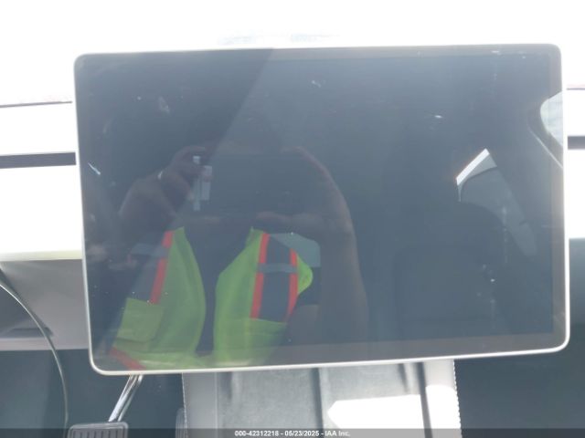 2023 TESLA MODEL Y 7SAYGDEE3PA143353 Photo 6