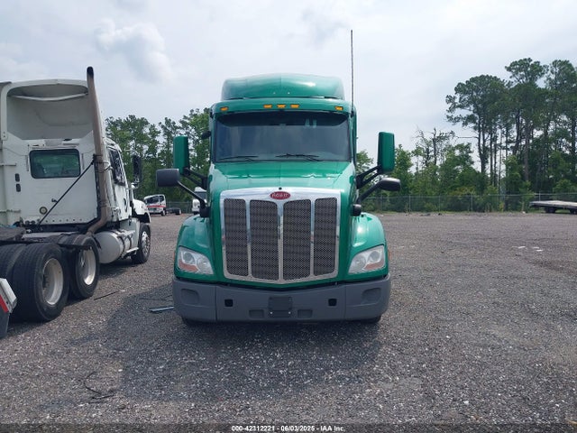 Продажа на аукционе авто 2019 Peterbilt 579, vin: 1XPBDP9XXKD272457, номер лота: 42312221