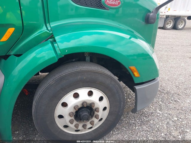Продажа на аукционе авто 2019 Peterbilt 579, vin: 1XPBDP9XXKD272457, номер лота: 42312221