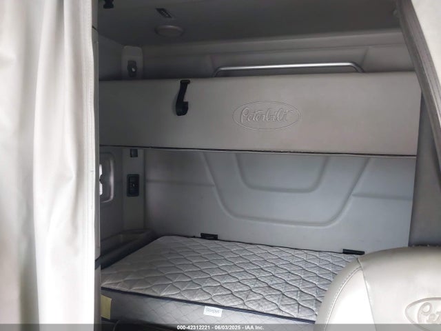 Продажа на аукционе авто 2019 Peterbilt 579, vin: 1XPBDP9XXKD272457, номер лота: 42312221