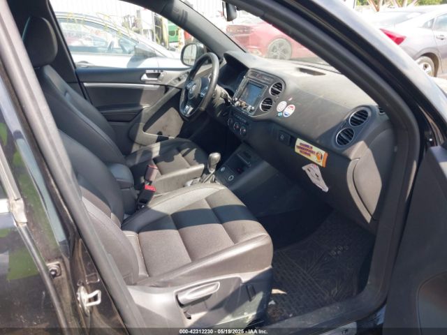 WVGAV7AX0GW074712 Volkswagen Tiguan R-line