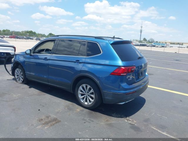 2019 VOLKSWAGEN TIGUAN 3VV3B7AX9KM057438 Photo 2