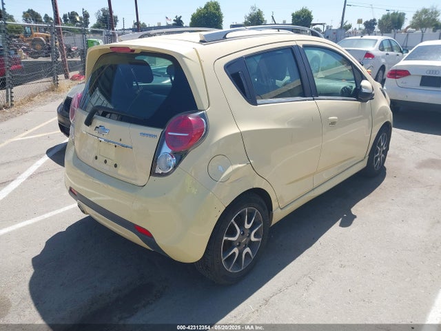 Chevrolet Spark 2lt Auto 2014 KL8CF6S95EC472753 Image 4