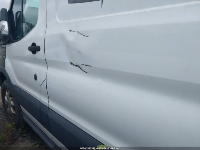 1FTYR2CM4FKA84551 Ford Transit-250