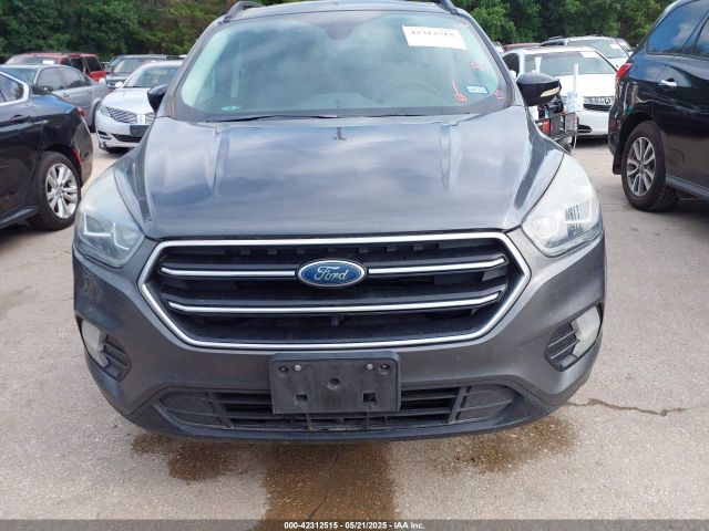 1FMCU0J95HUC34066 Ford Escape Titanium
