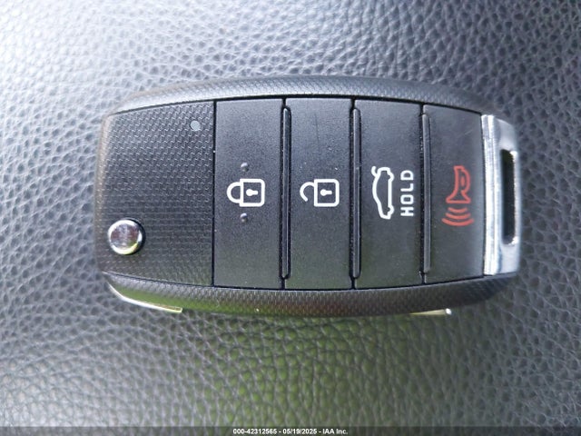 3KPA25AB8JE059348 KIA RIO S