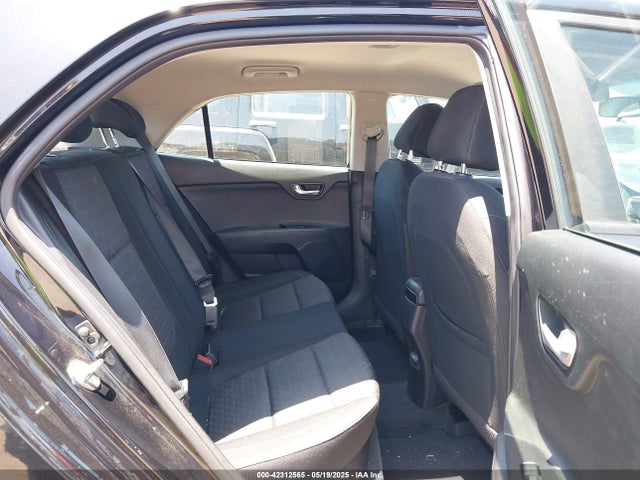 3KPA25AB8JE059348 KIA RIO S
