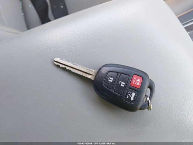 4T1BF1FK0HU684859 Toyota CAMRY SE