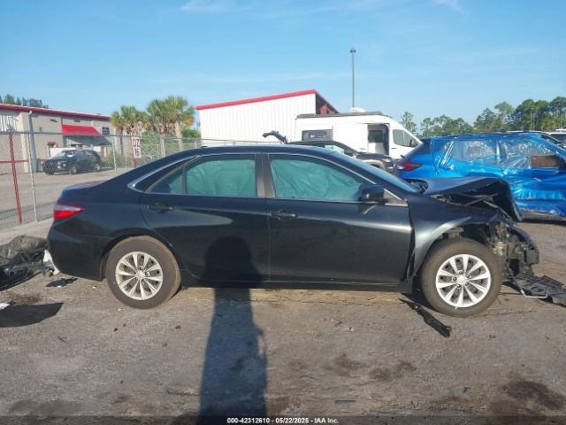 4T1BF1FK0HU277334 Toyota CAMRY LE