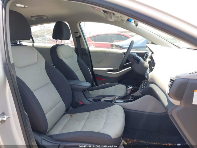 KMHC65LC4JU065275 Hyundai 2018