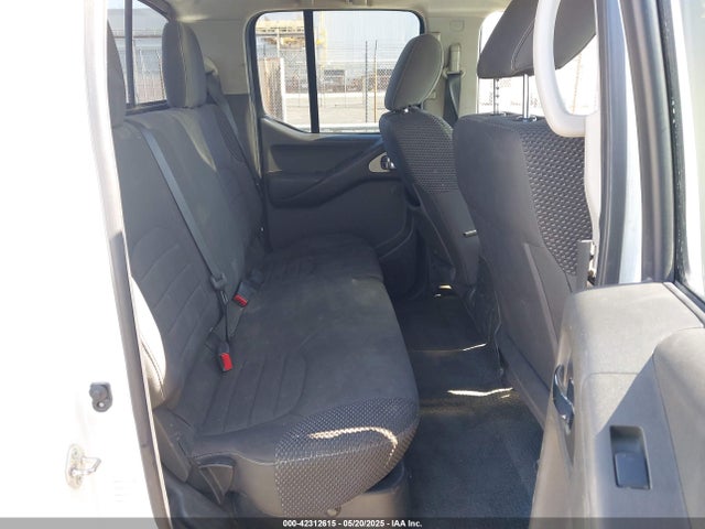 1N6AD0EV7JN751725 Nissan 2018