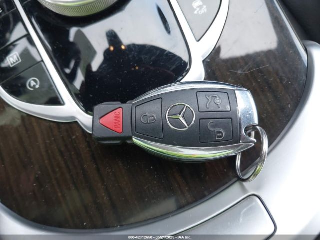WDC0G4KB2HF162586 Mercedes-Benz Glc 300 4matic