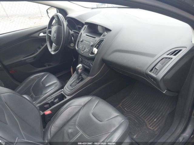 1FADP3K2XGL218717 Ford FOCUS SE