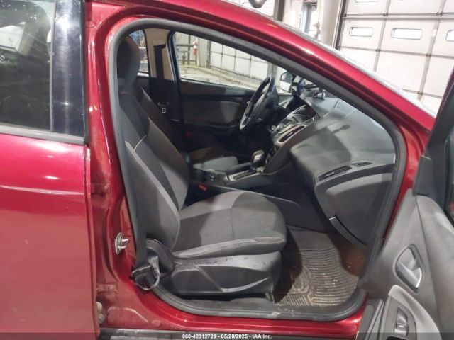 1FADP3F28EL354593 Ford FOCUS SE