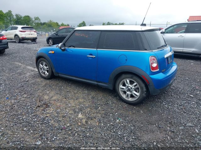 2012 MINI COOPER WMWSU3C54CT255840 Photo 2