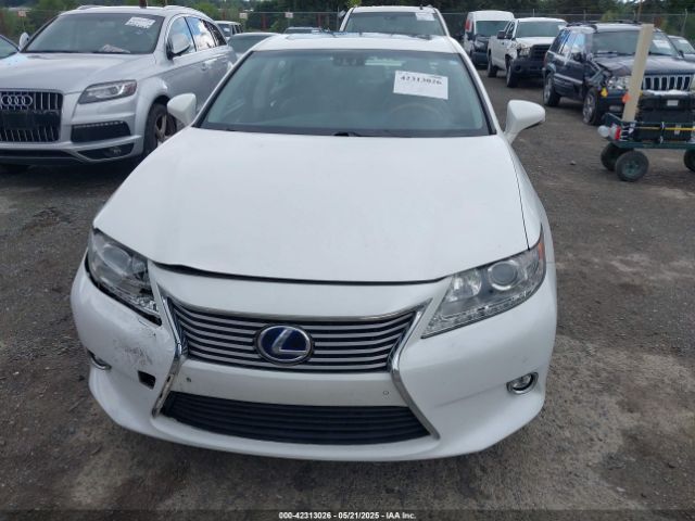JTHBW1GG4E2043699 Lexus ES 300H