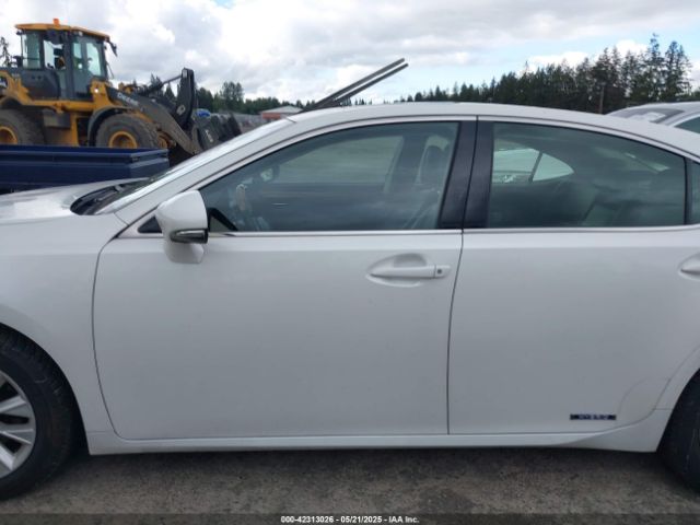 JTHBW1GG4E2043699 Lexus ES 300H