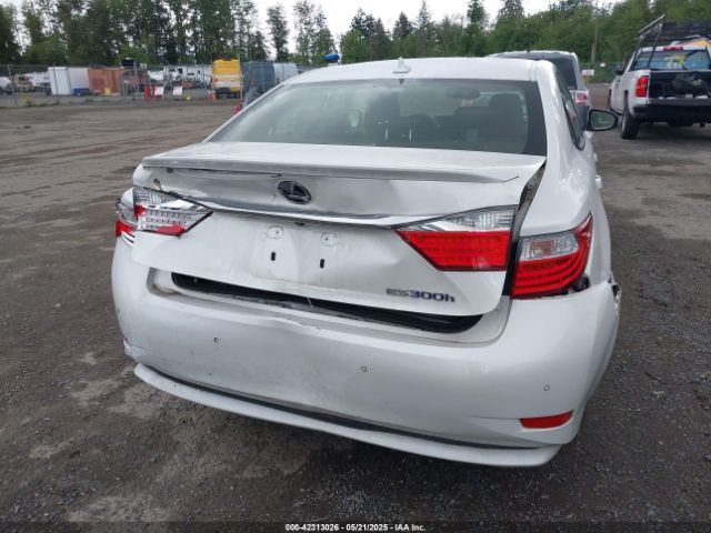 JTHBW1GG4E2043699 Lexus ES 300H
