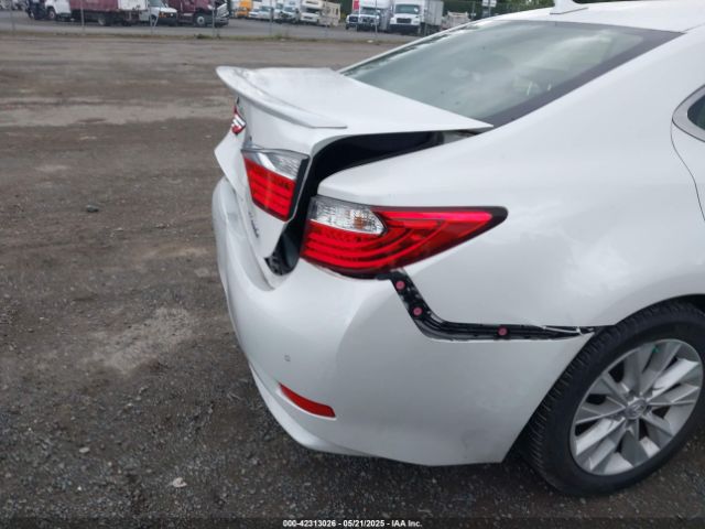 JTHBW1GG4E2043699 Lexus ES 300H