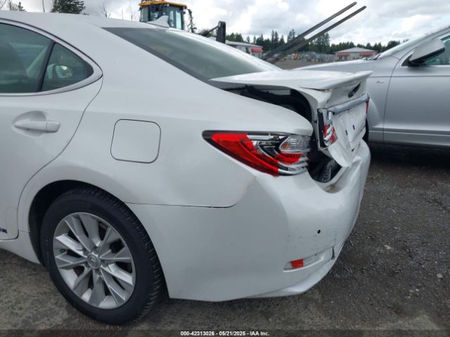 JTHBW1GG4E2043699 Lexus ES 300H